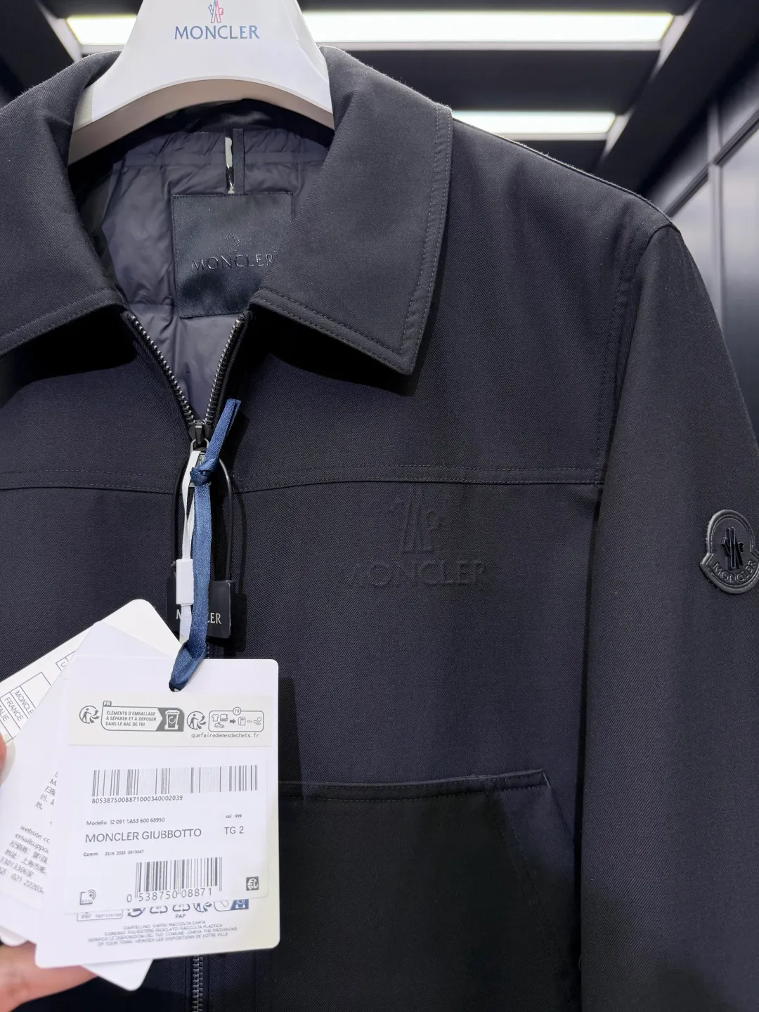 🌟55 ⬆️Moncler . . , . 🎁 .( . . . . . . ) . . ⚠️ . NFC . . / / / . ， ， 。 ： ， ， 。 ， ， ， 。 ： • • • • logo • Size：1-5 Black D 00730（3888）